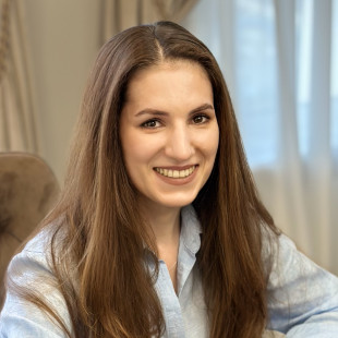 Наргиз Устаева