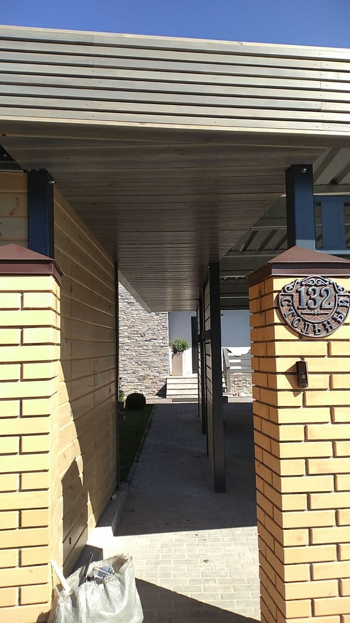 Стольный. Навес