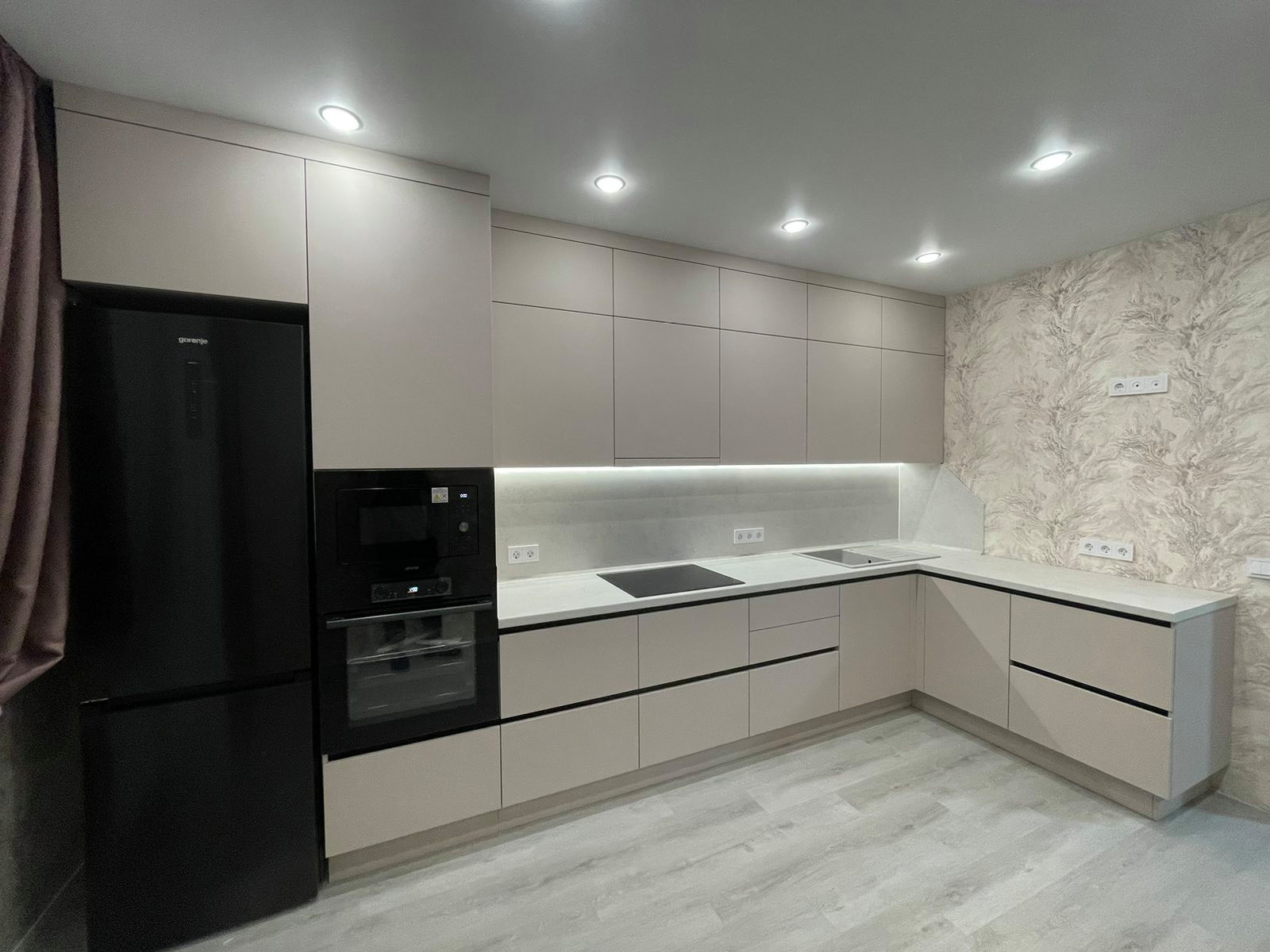 Обложка проекта: Кухонный гарнитур 2492