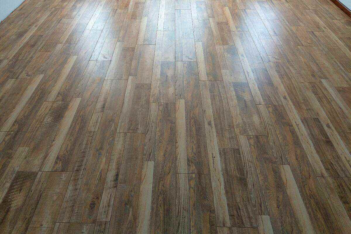 Укладка ламината в частном доме