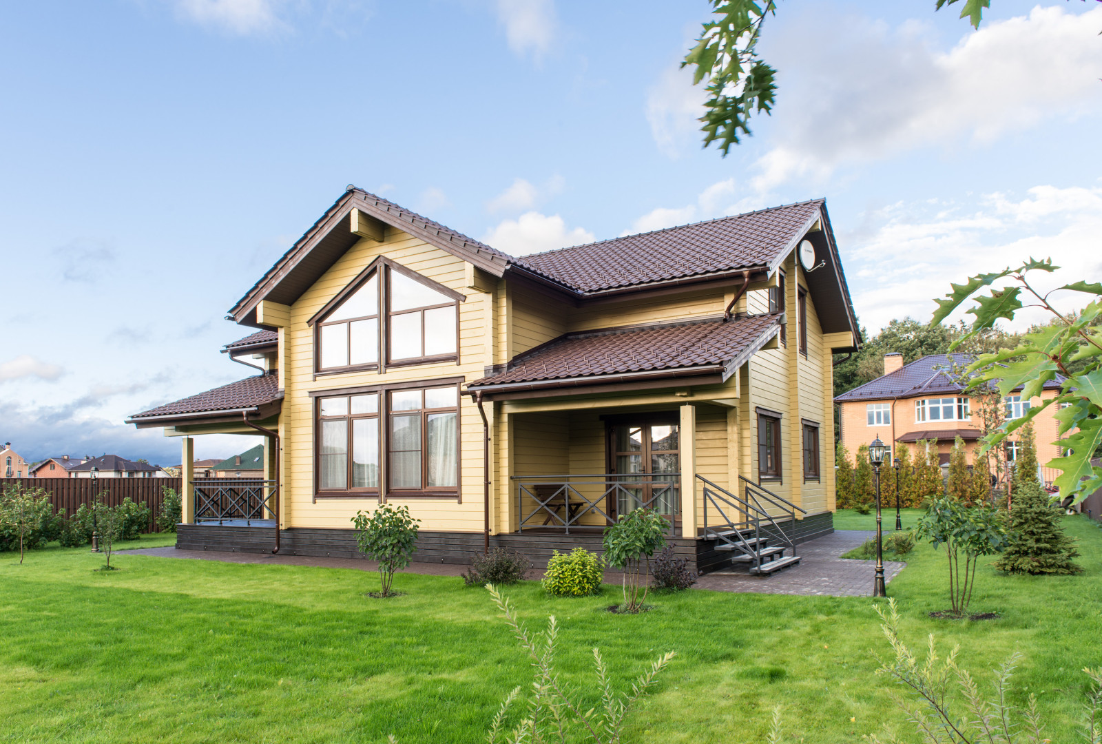 Дом из клееного бруса К-244-1