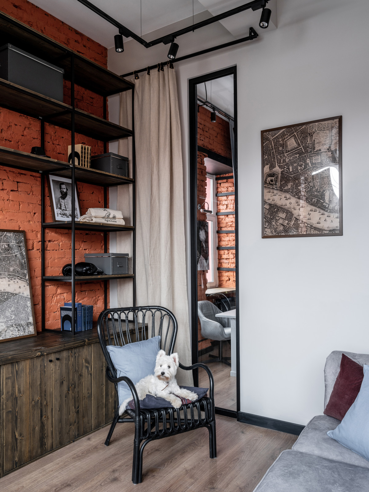 Квартира-офис на "Флаконе". Лофт в классическом английском стиле