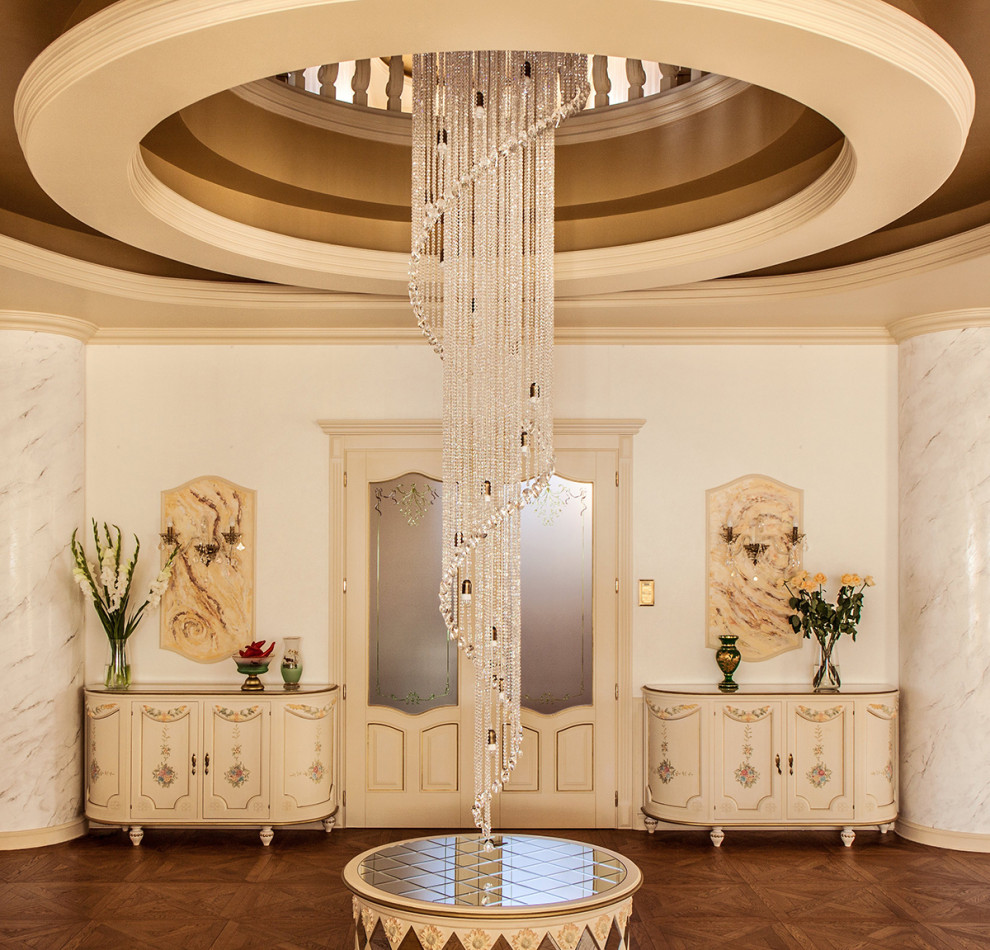 Вилла у подножия гор