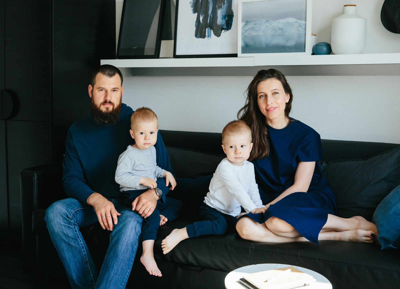 В гостях: Квартира в цвет (очень темной) гитары