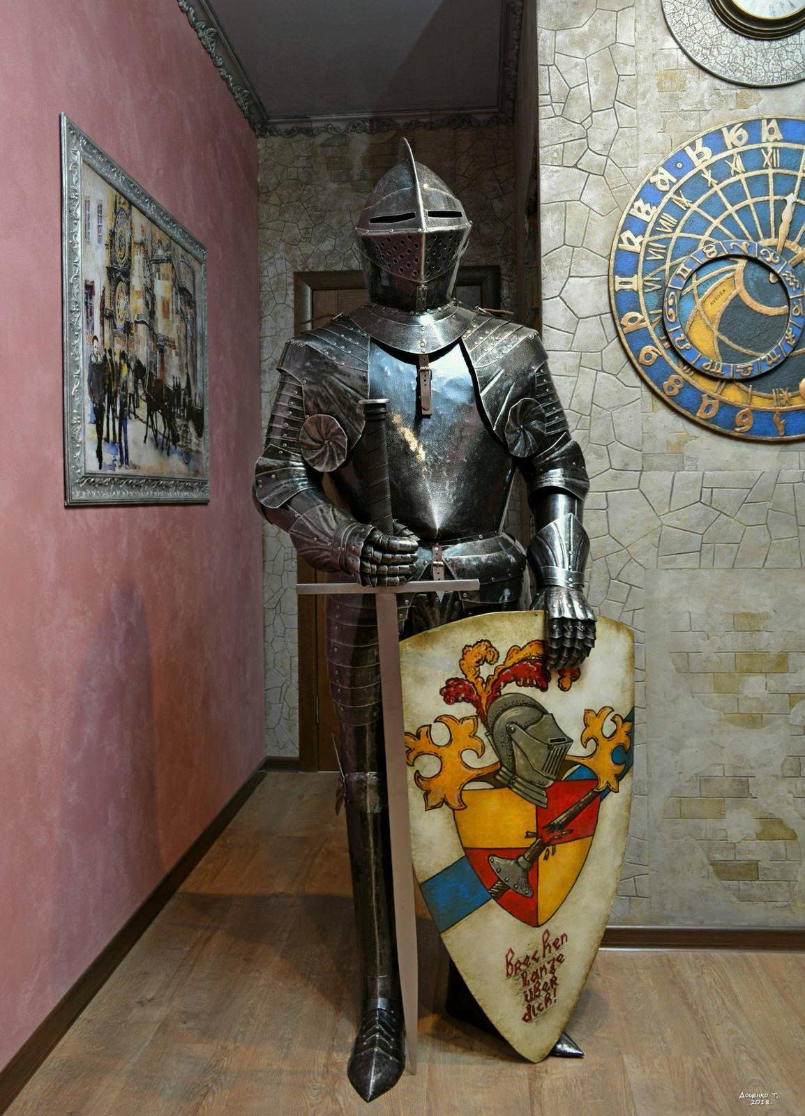 Интерьерные скульптуры рыцарей