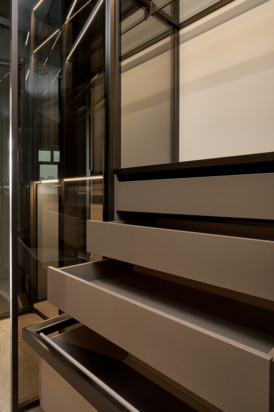 Леонтьевский переулок