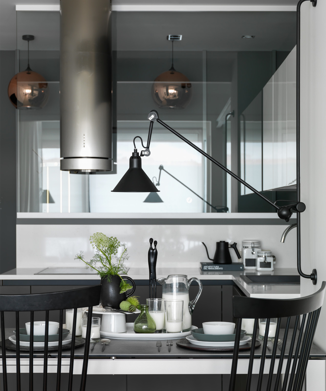 Студия для молодой девушки