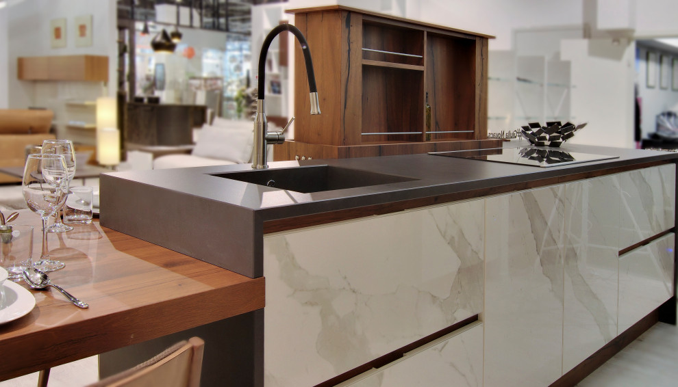 Giulia Novars в Екатеринбурге.