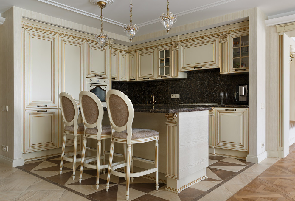 Квартира в Петродворце в классическом стиле - 124 м²