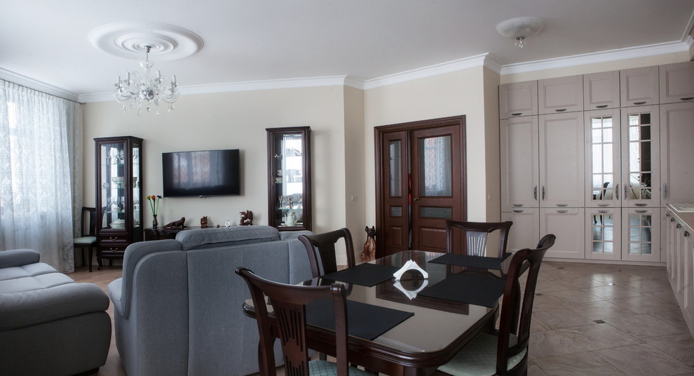 В монохромных тонах