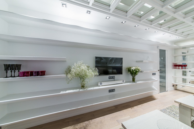 Квартирный вопрос. В греческом зале