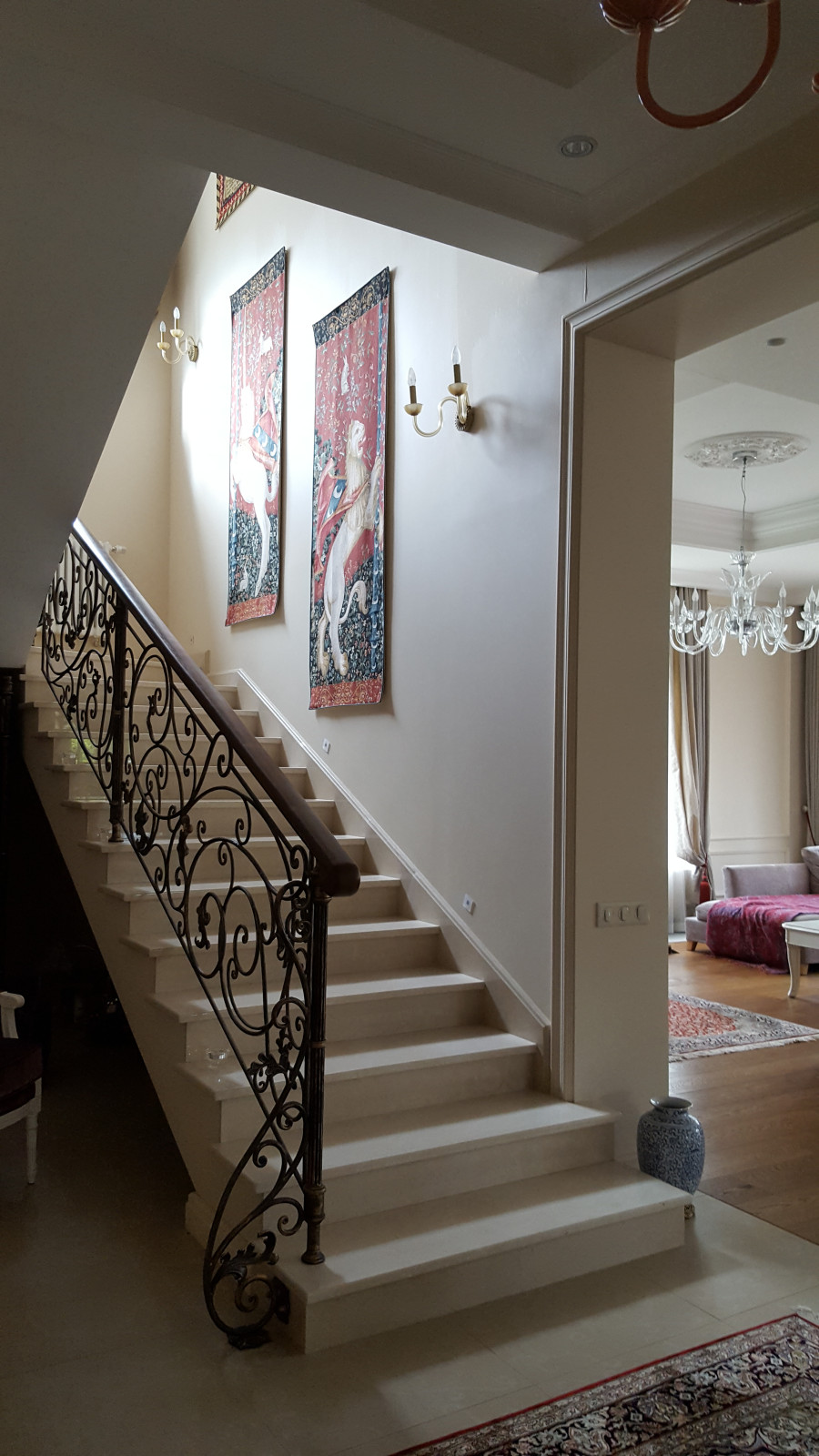 Холл 1 этажа