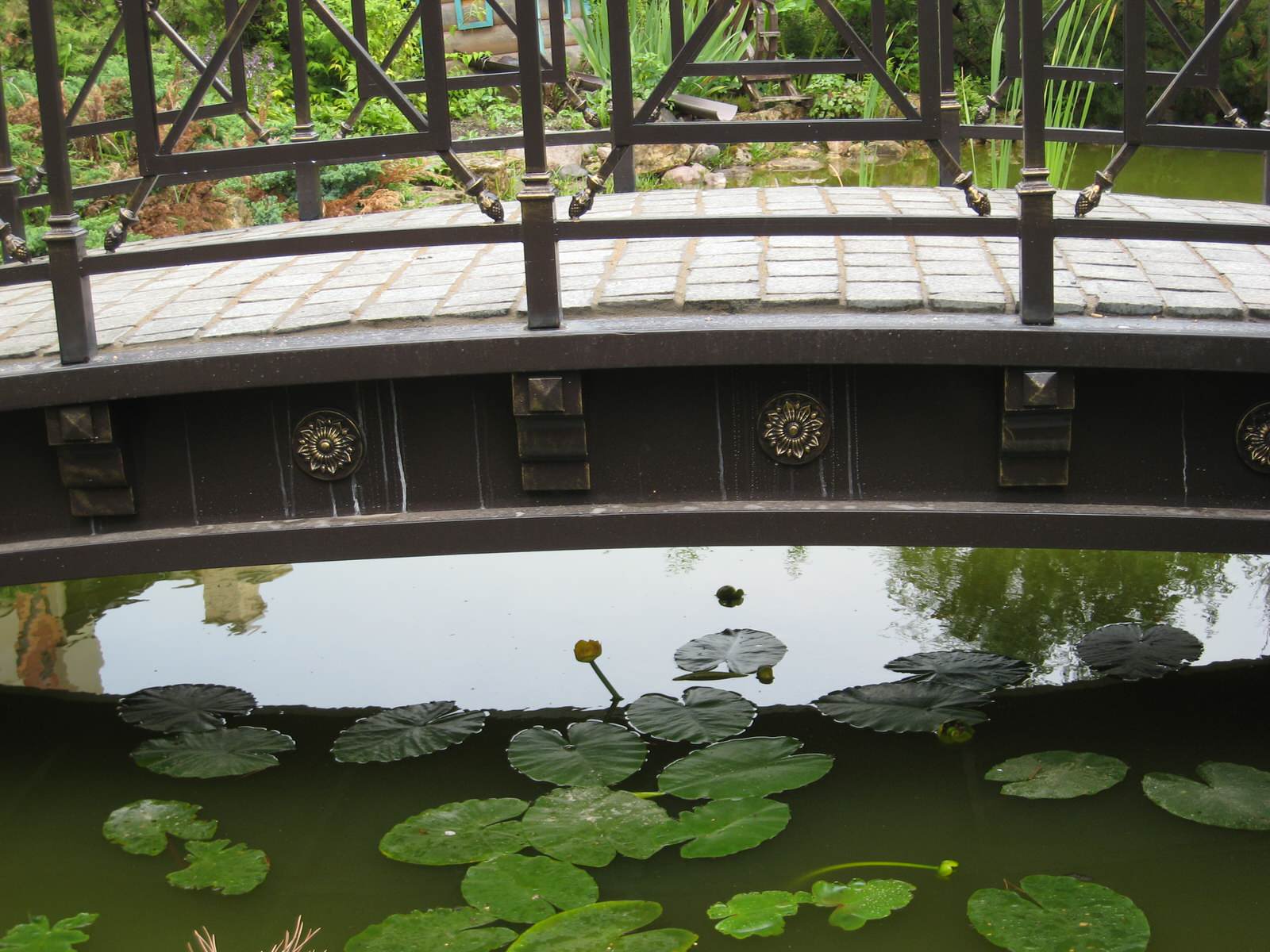 Мостик в классическом стиле