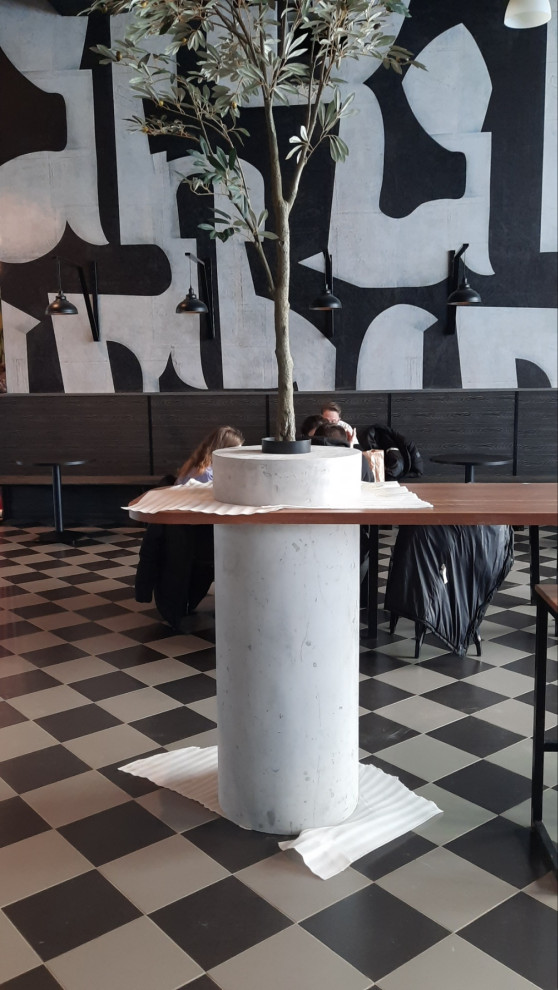 Обложка проекта: Подстолье из бетона