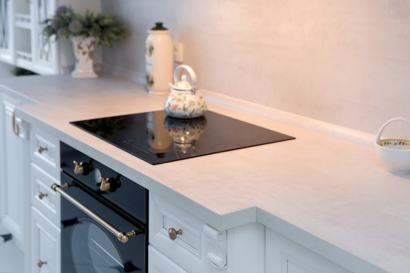 Классическая кухня из массива бука