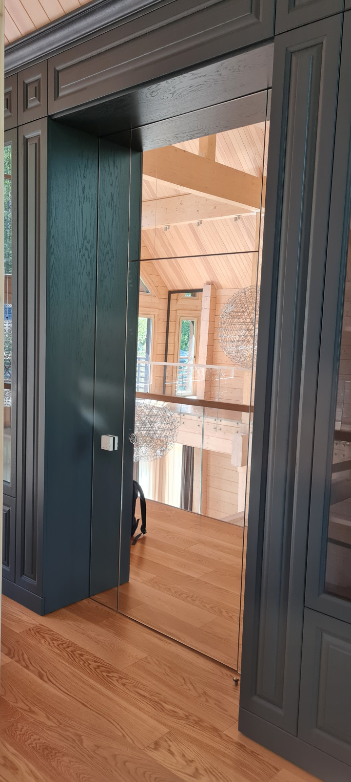 Стеклянные двери