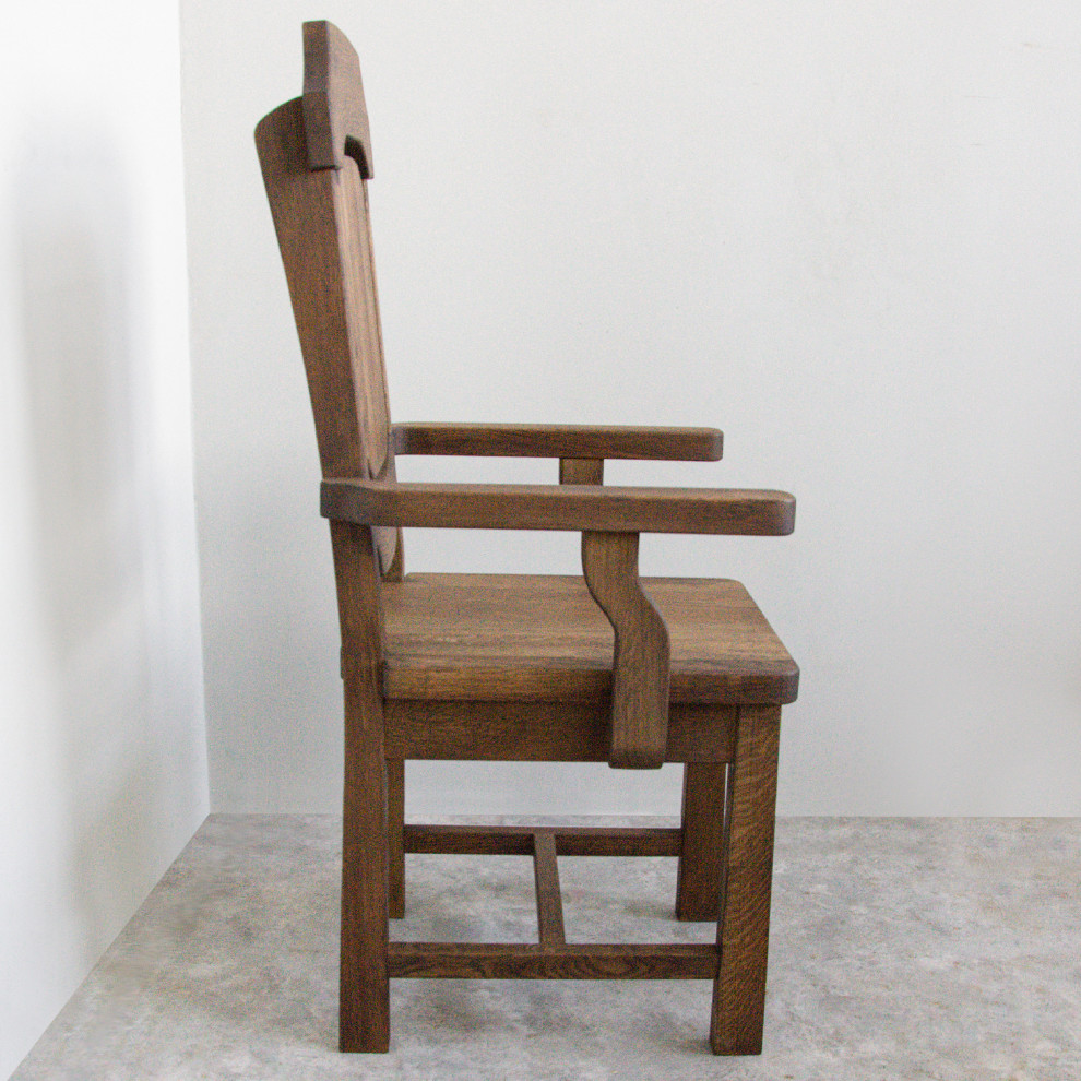 Стул из массива дерева со спинкой и подлокотниками из дерева на заказ  © https:/