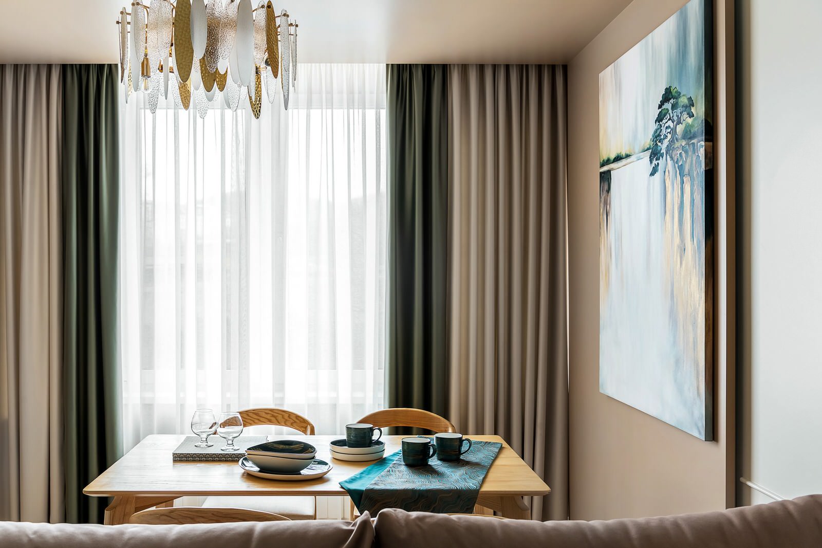 Реализованный проект квартиры в ярких тонах, г.Находка