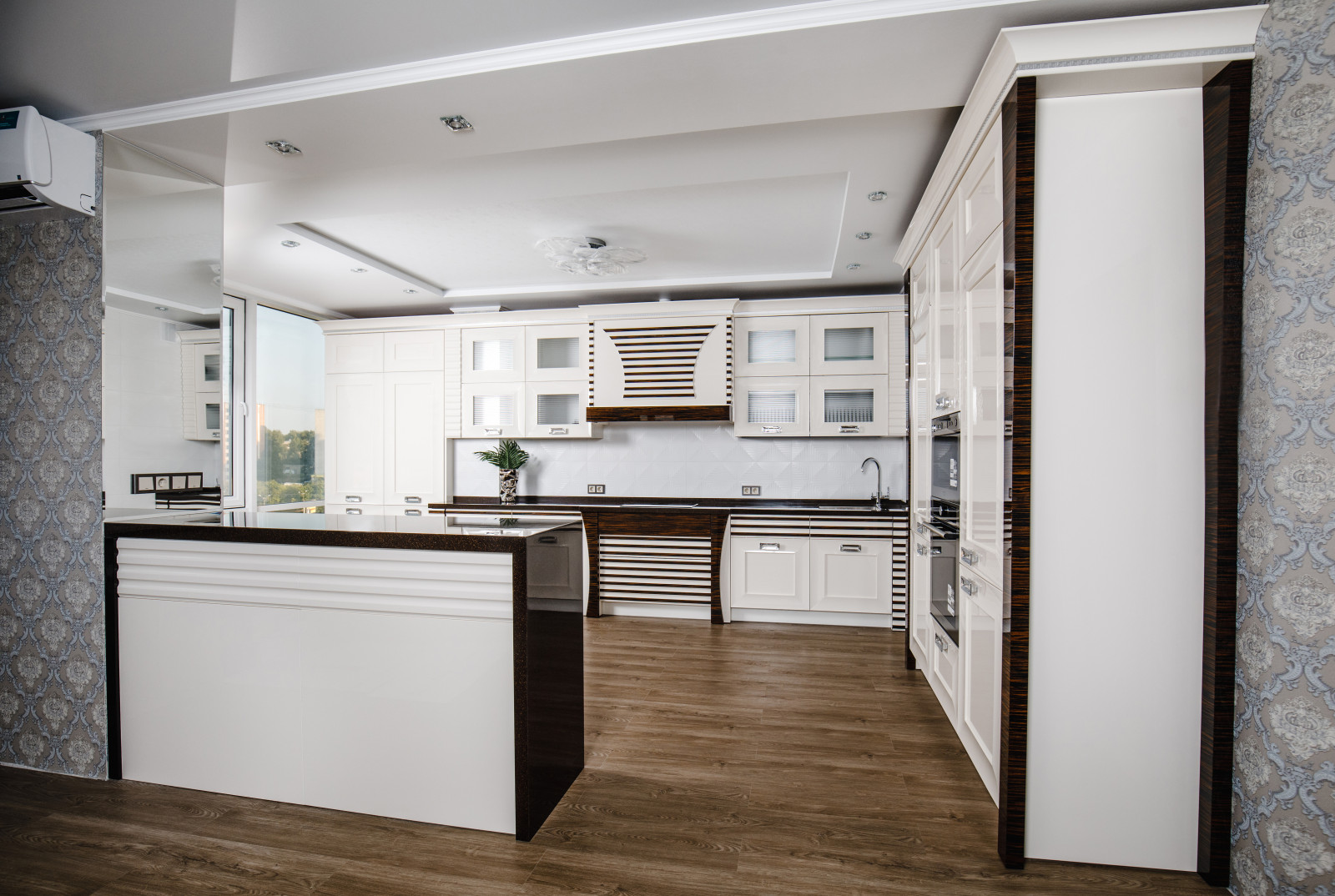 Обложка проекта: Memphis - объединение двух миров