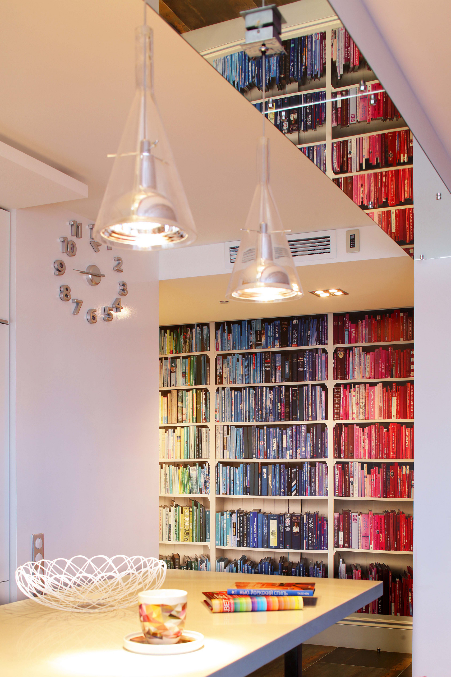 Houzz тур: Квартира с музыкальной гостиной в красках поп-арта