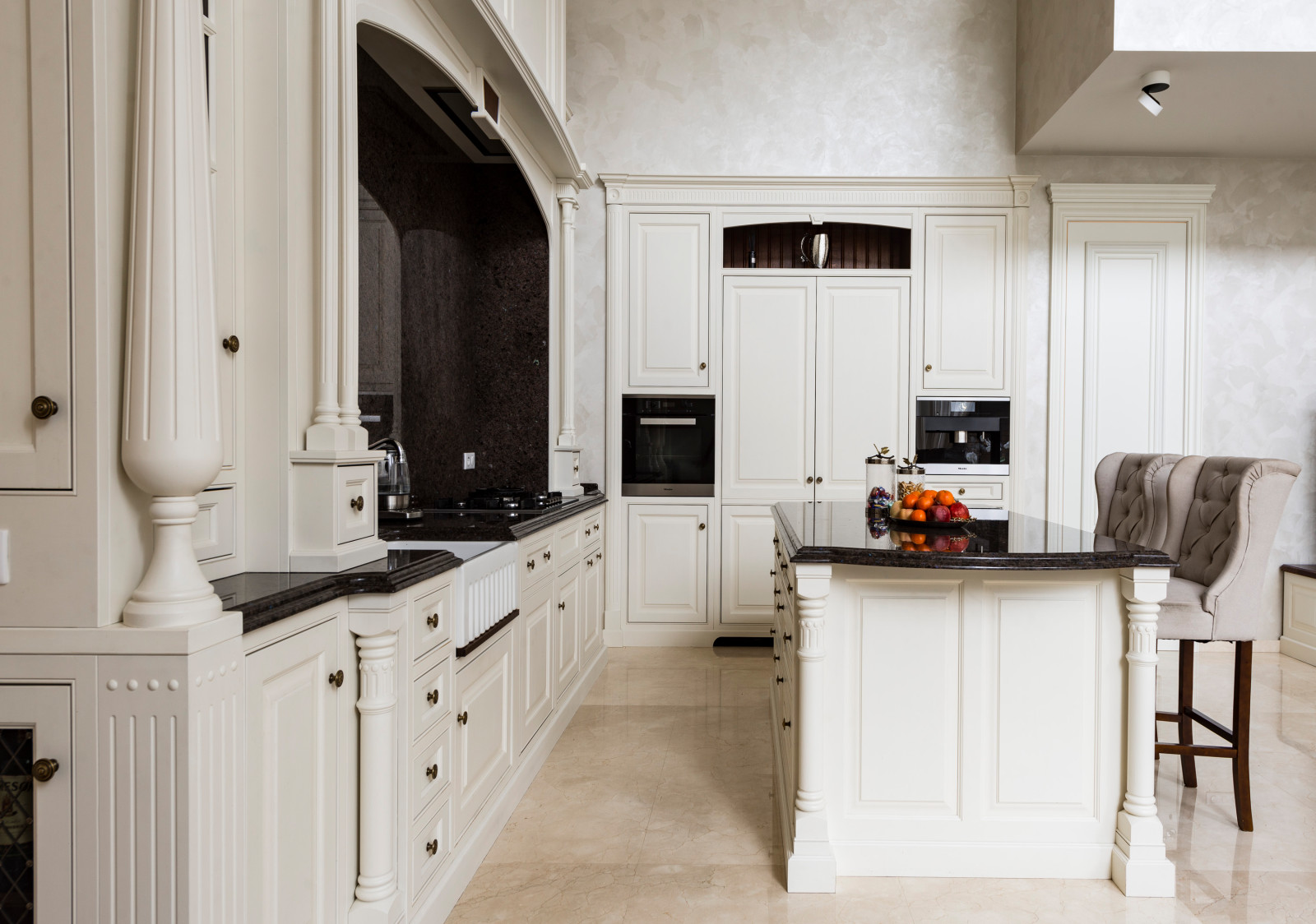 Кухня в загородный дом