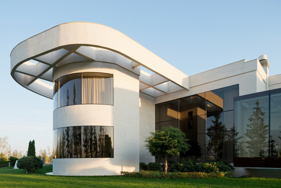 VILLA IN AGALAROV ESTATE
