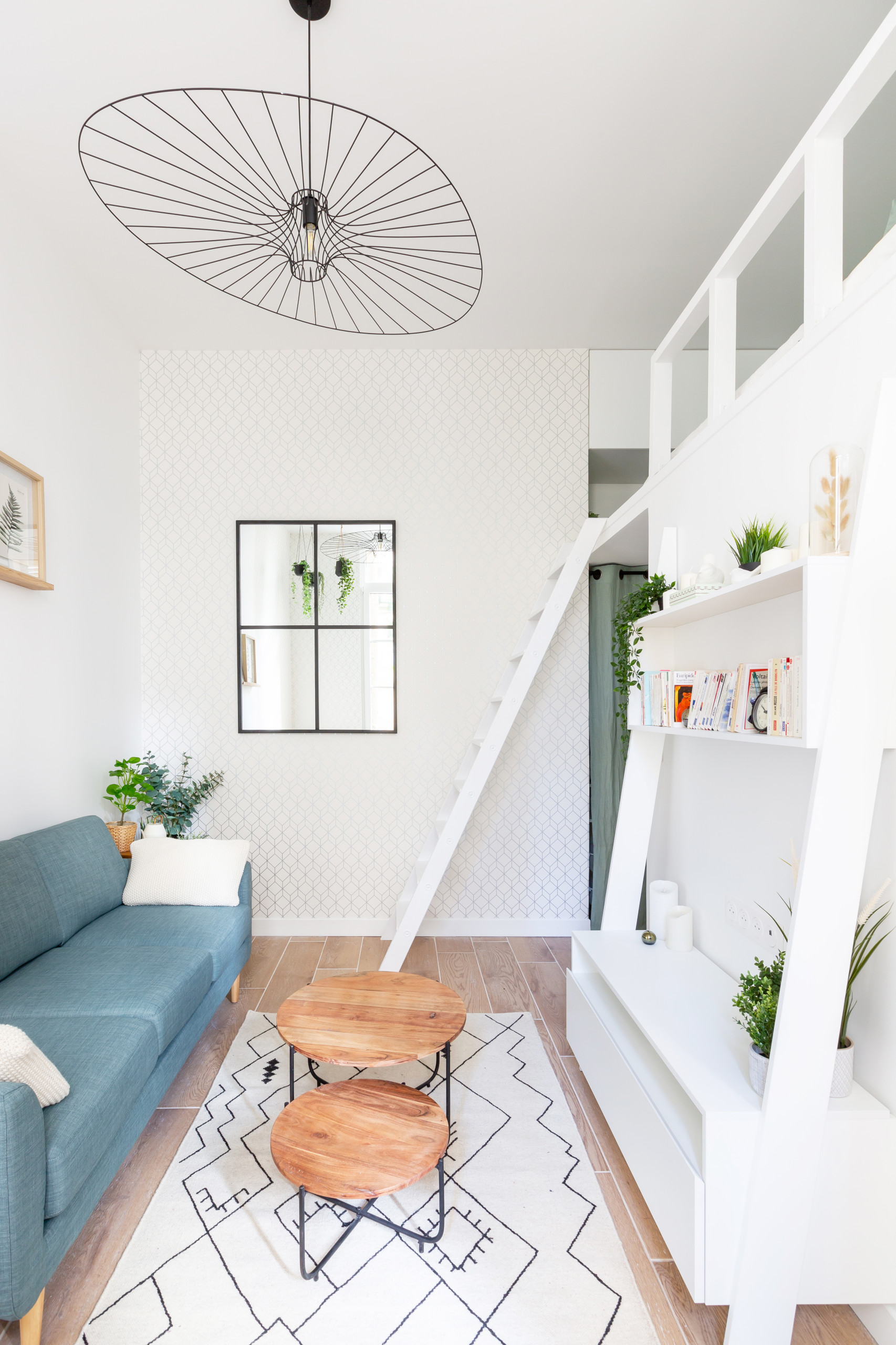 До и после: студия 19 кв.м с огромными потолками