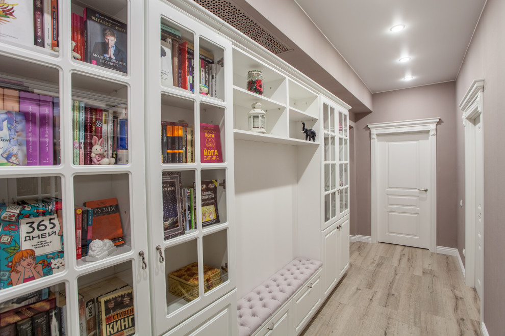 Двухкомнатная квартира в центре Санкт - Петербурга