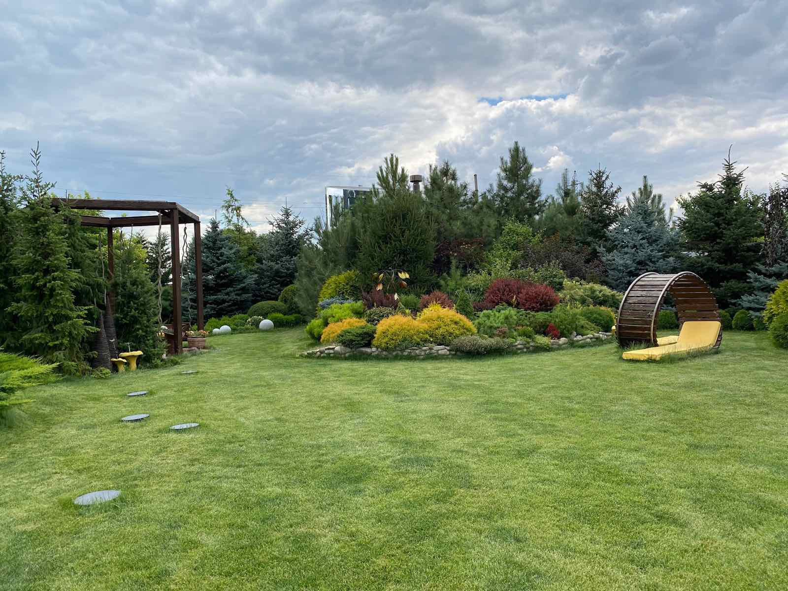 В гостях: Загадочный сад в Херсоне на 12 сотках