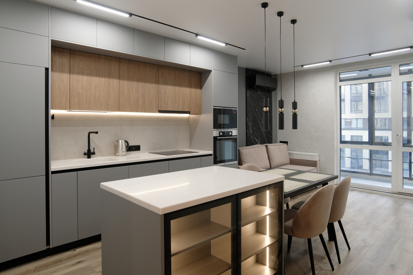 Квартира с дизайнерским ремонтом и освещением