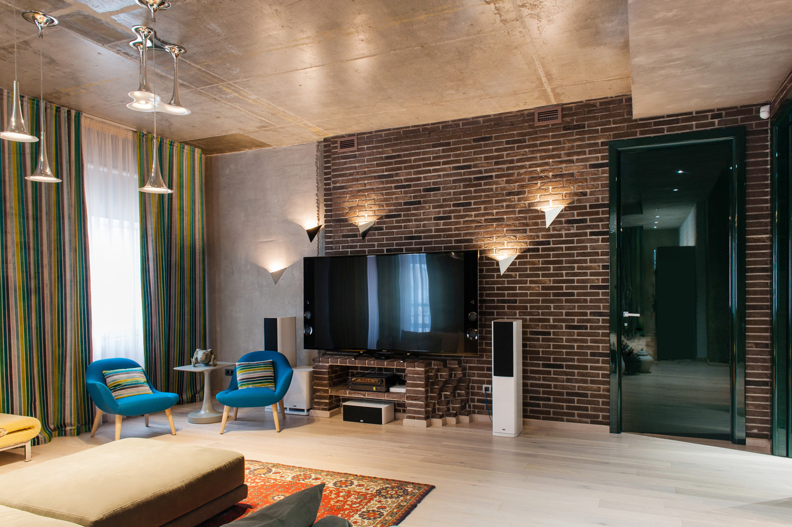 Стихия бетона. Интерьер квартиры в стиле LOFT.