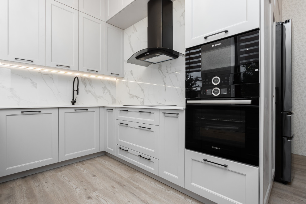 Кухня в стиле современная классика у моря