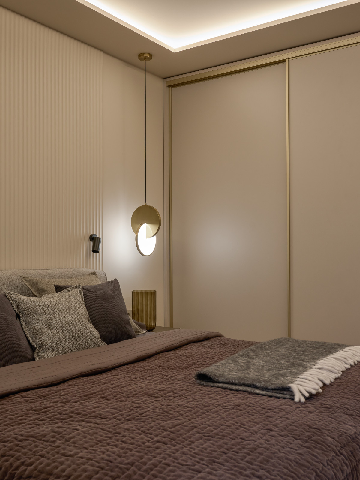 Стильный монохром - трехкомнатная квартира