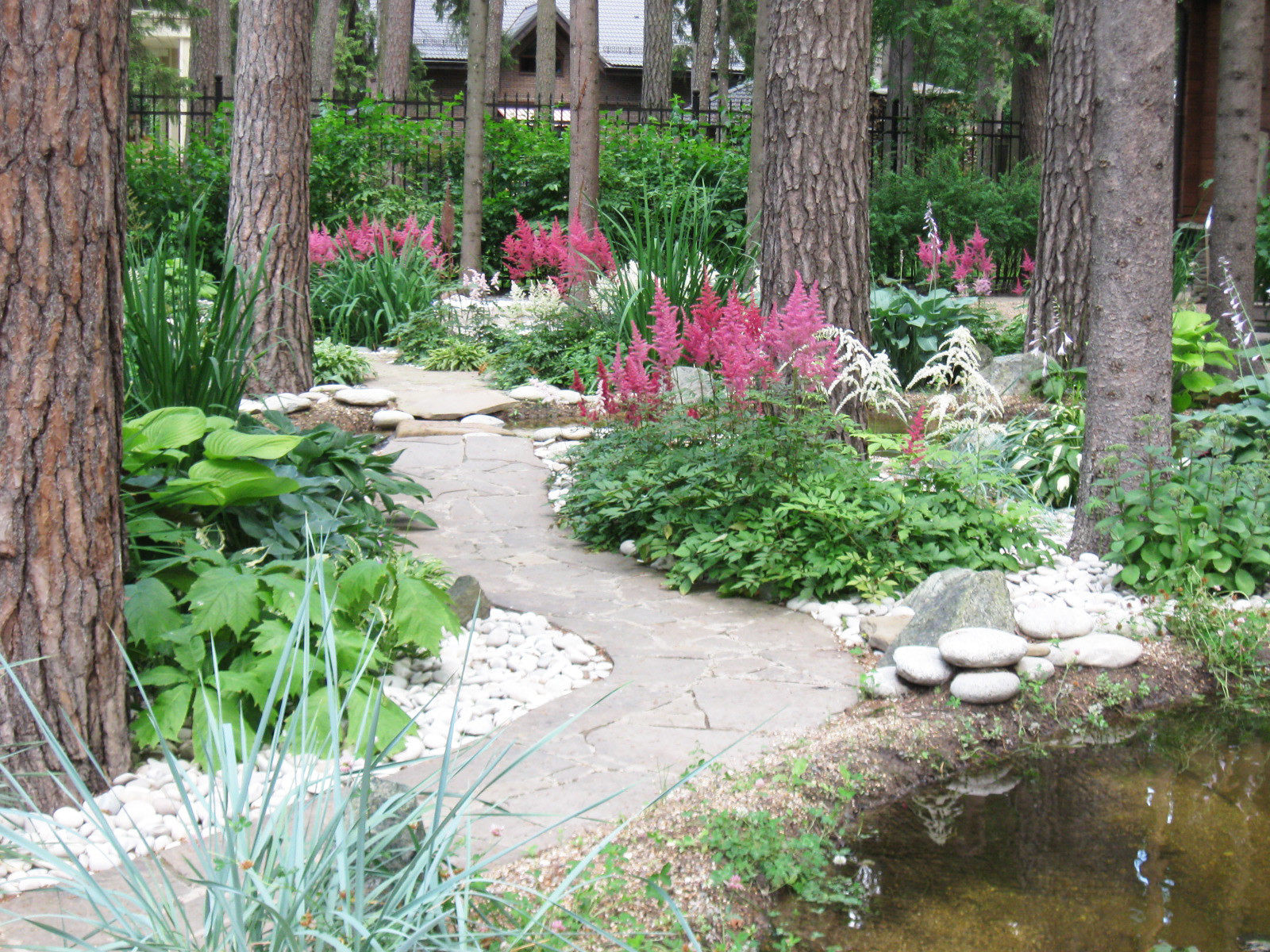 Участок с водоемом в КП "Сосновый бор"