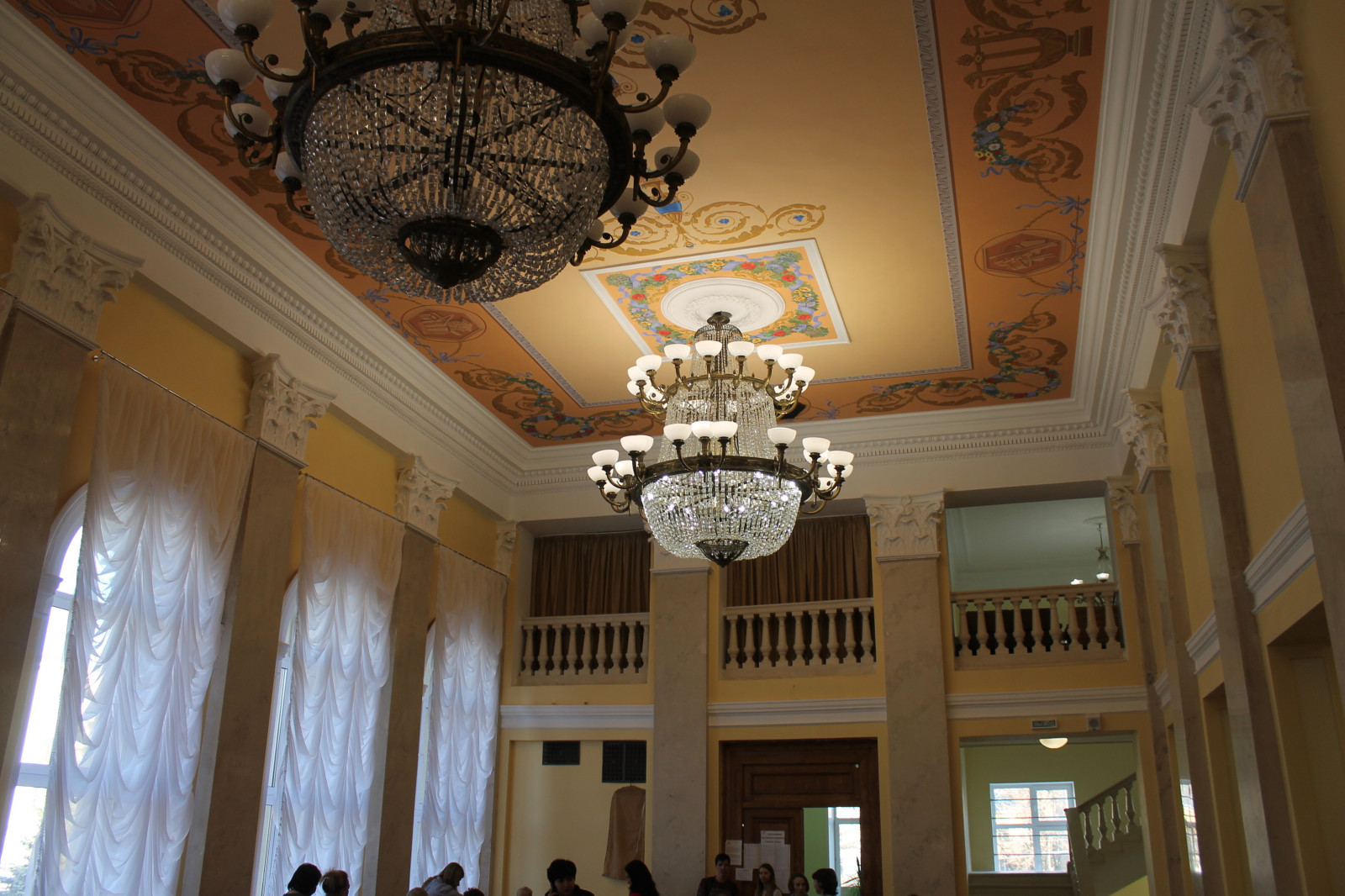 Роспись потолка в ДК Металлург