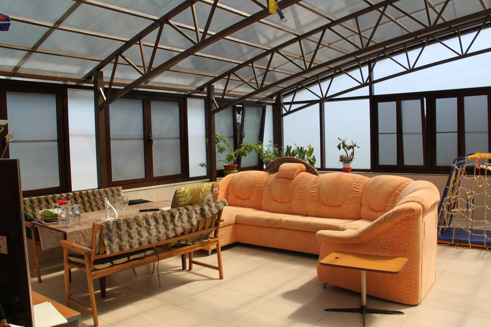 Остекление беседки в Московской области д. Лепешки