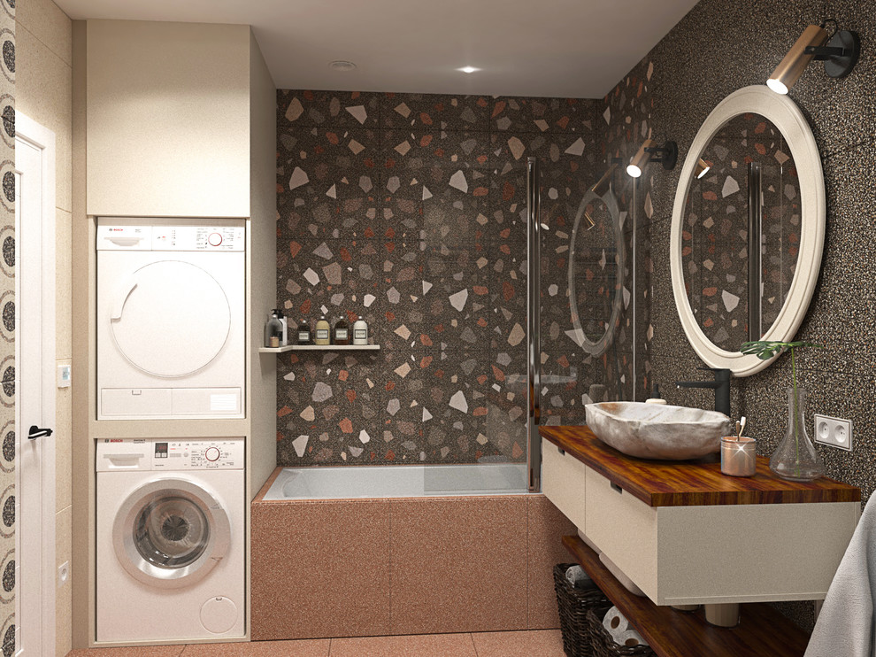 Ванная комната с контрастной плиткой