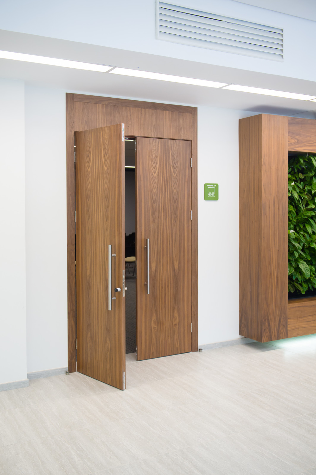 Холл и аудитория