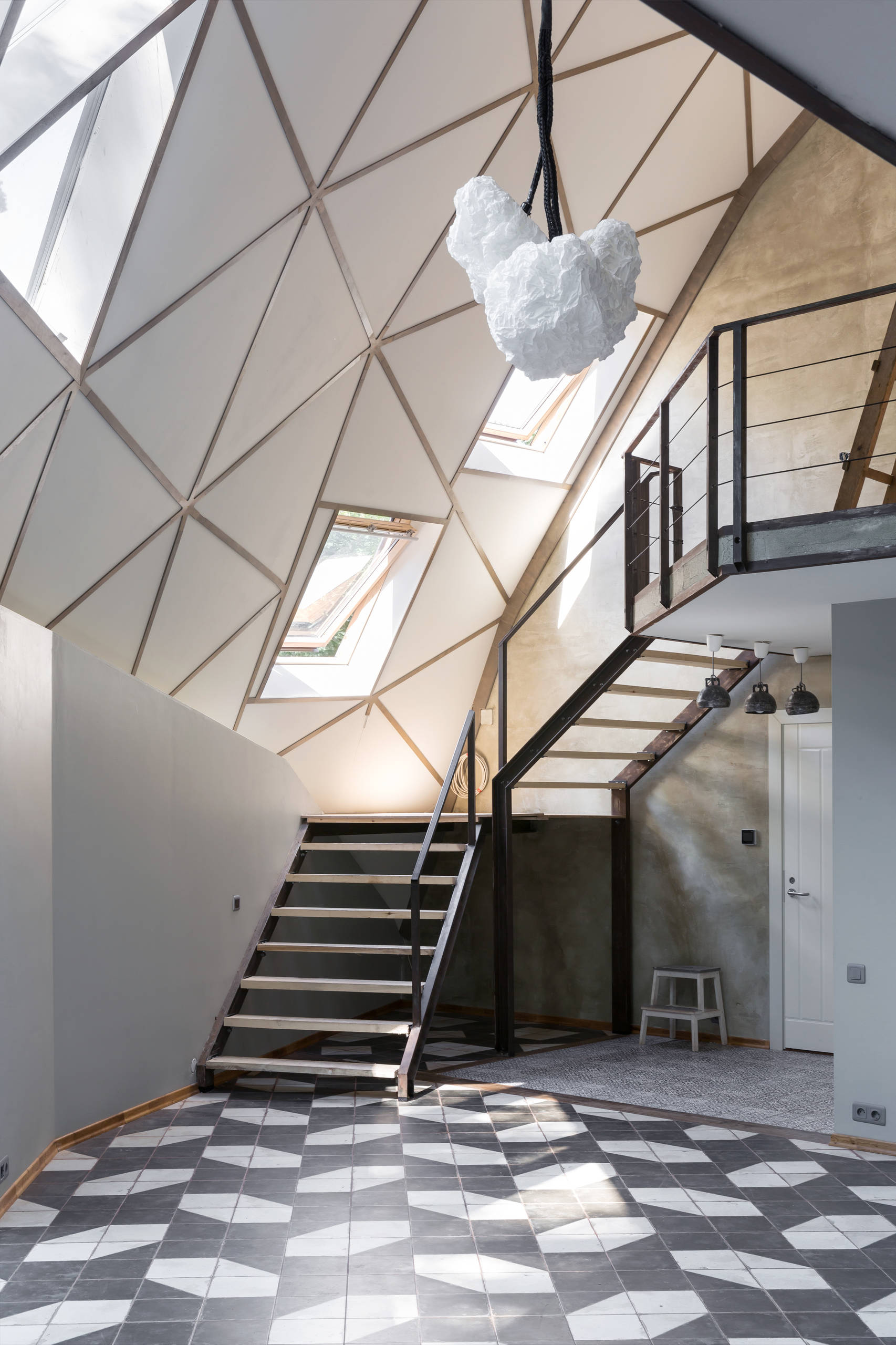 В гостях: 1/4 сферы — и это дом в Москве