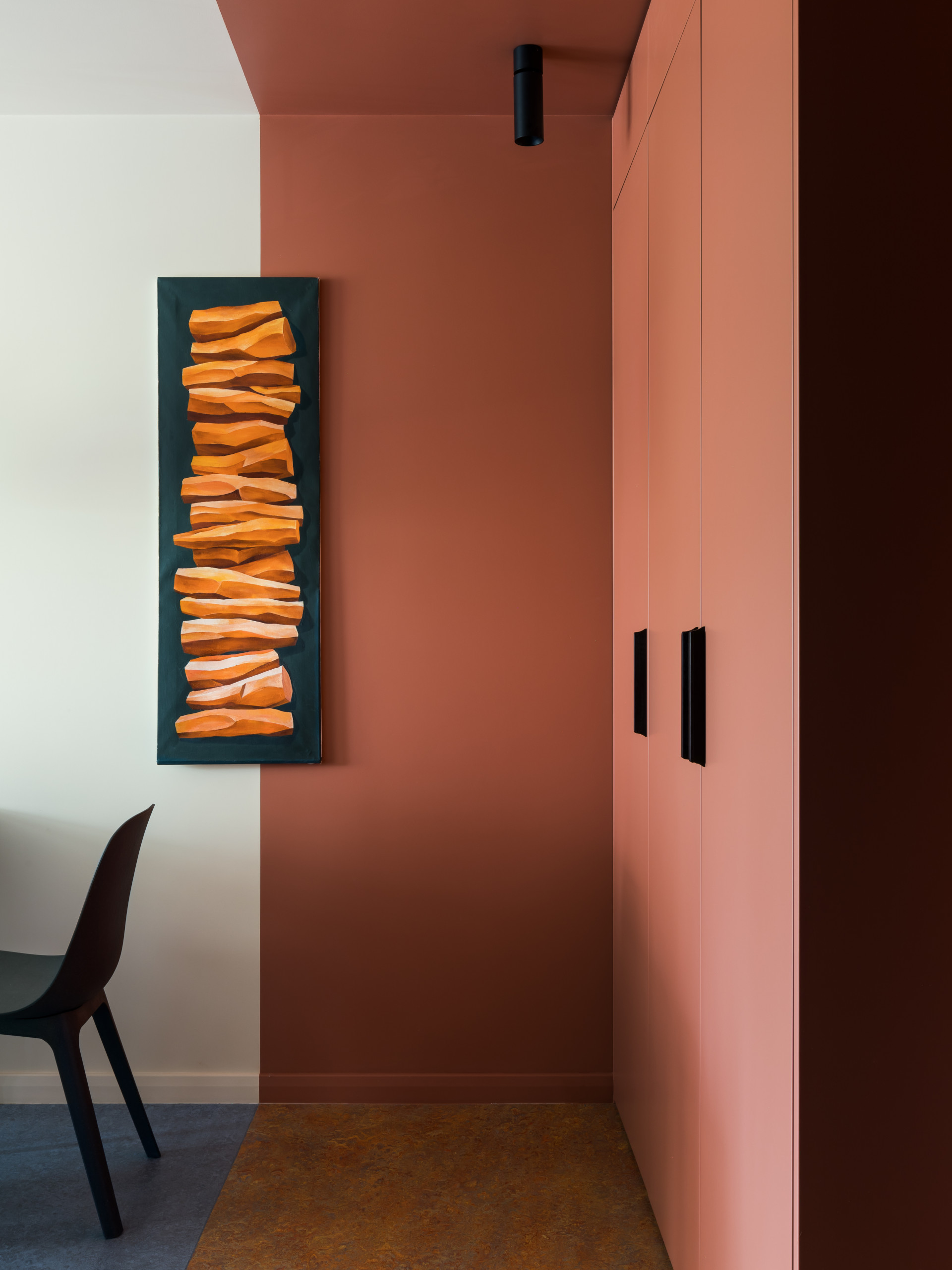 Houzz Беларусь: Колор-блокинг в минской квартире-студии