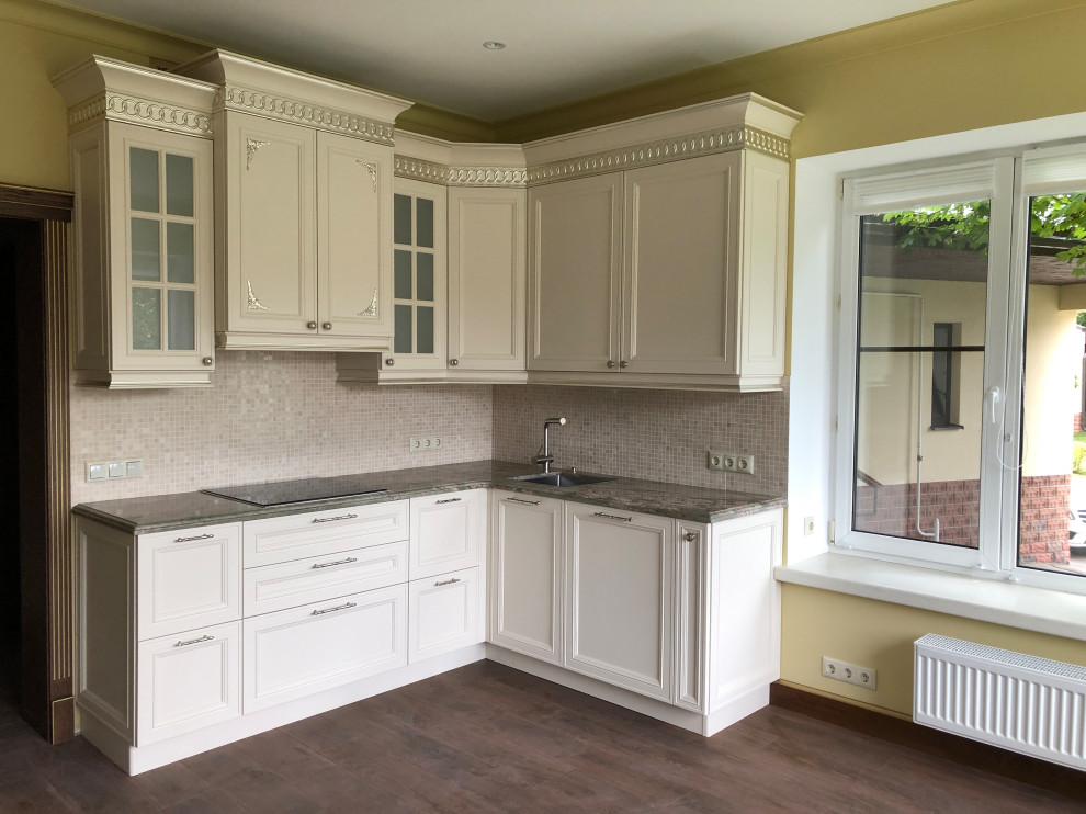 Дом. Ясеневая