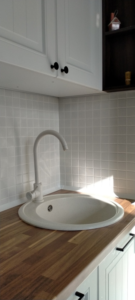 Светлая кухня в Сталинке