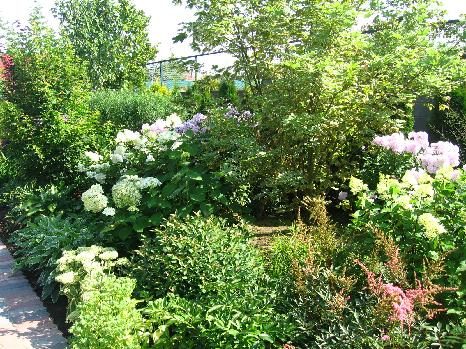 Сад и цветник в английском стиле