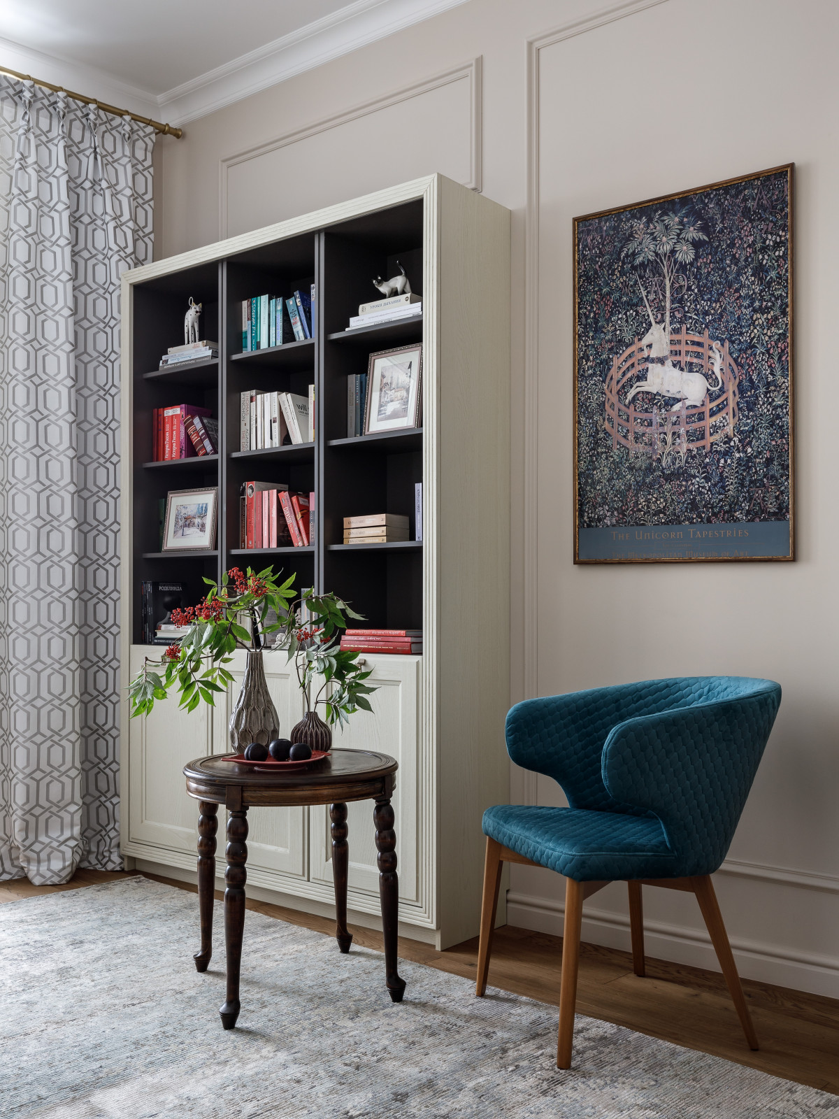 Гостиная-библиотека.