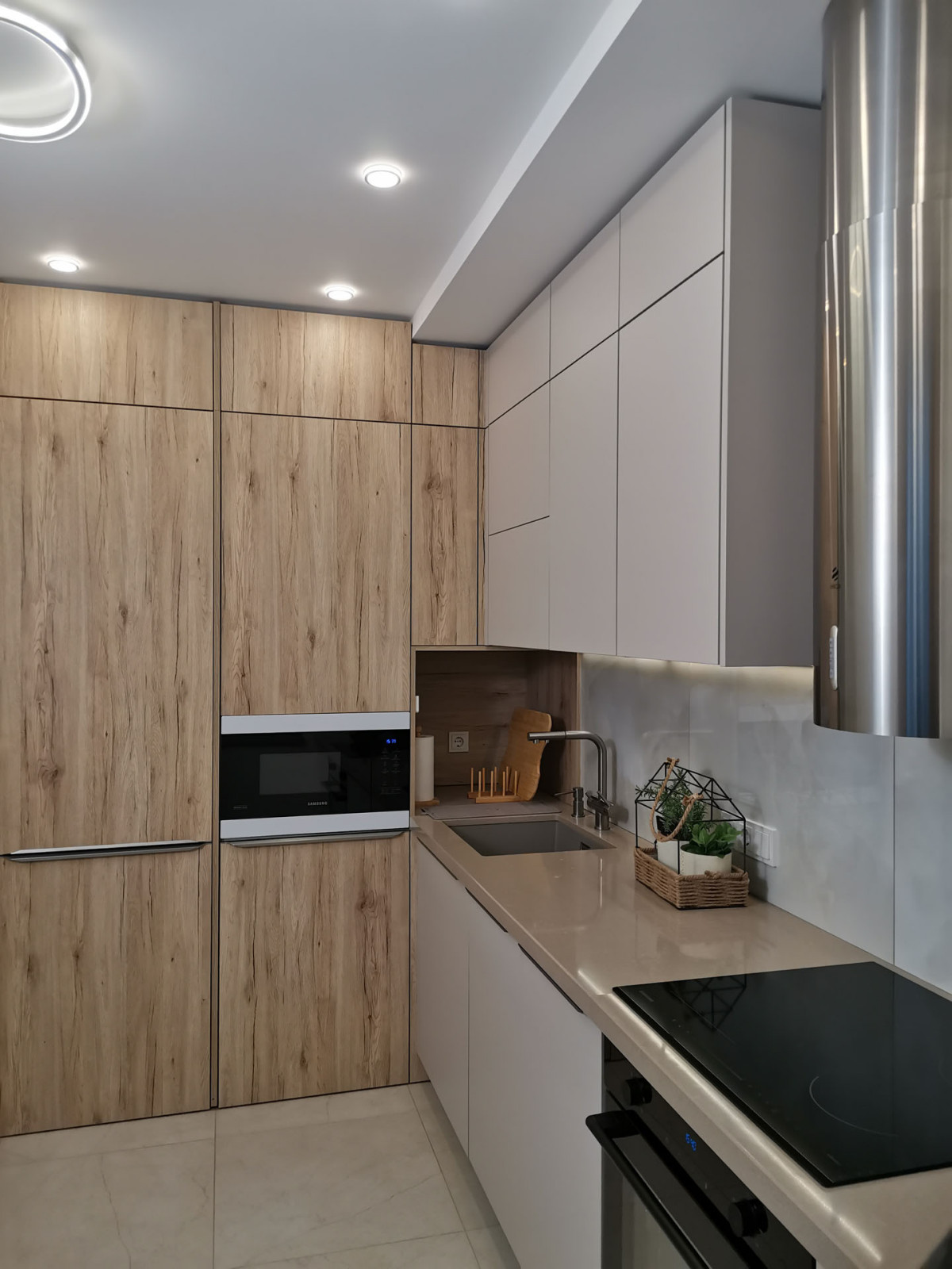 КУХНЯ BURGER LARA+CORA