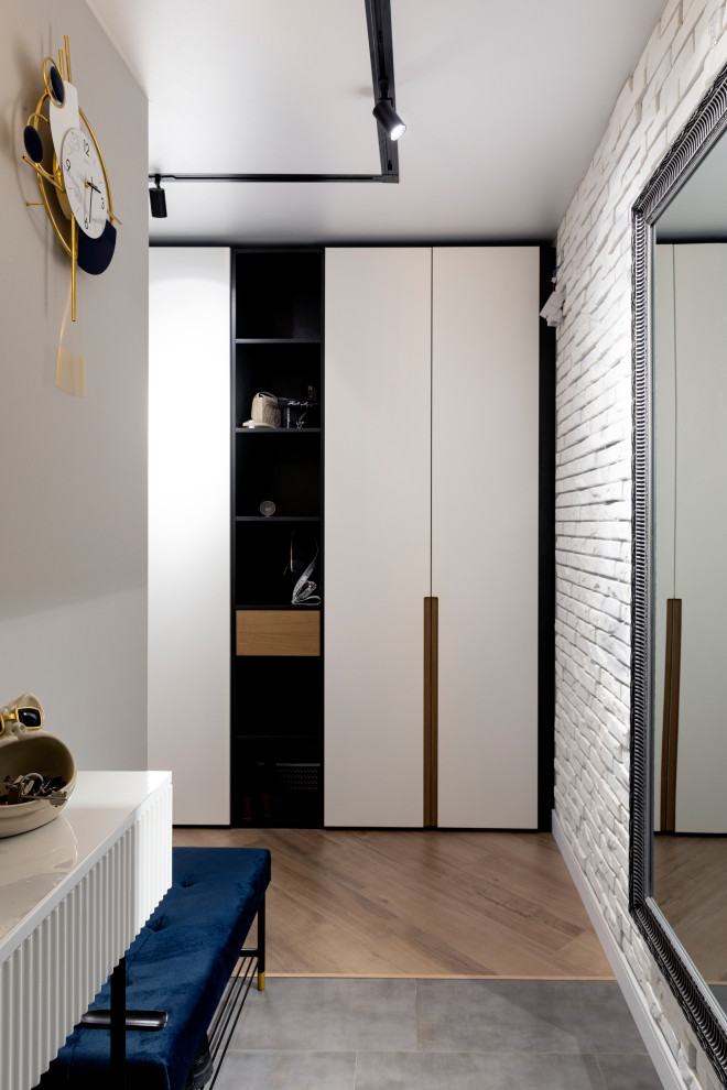 Обложка проекта: Светлая квартира возле ж/д вокзала.