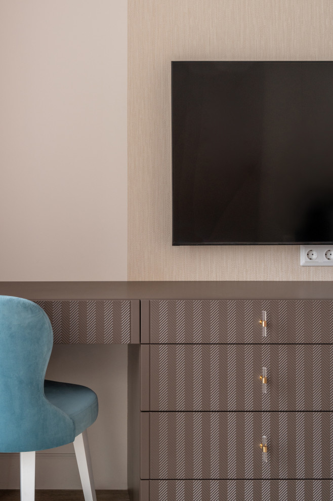 Комод в спальню с фрезеровкой ёлочки