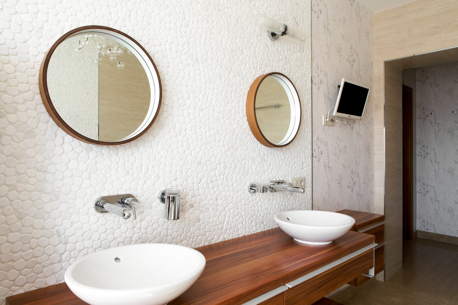 Ванная, Шорохи природы, дом в Комарово, Тюмень, 200 м