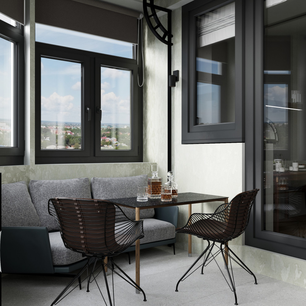 С мужским характером