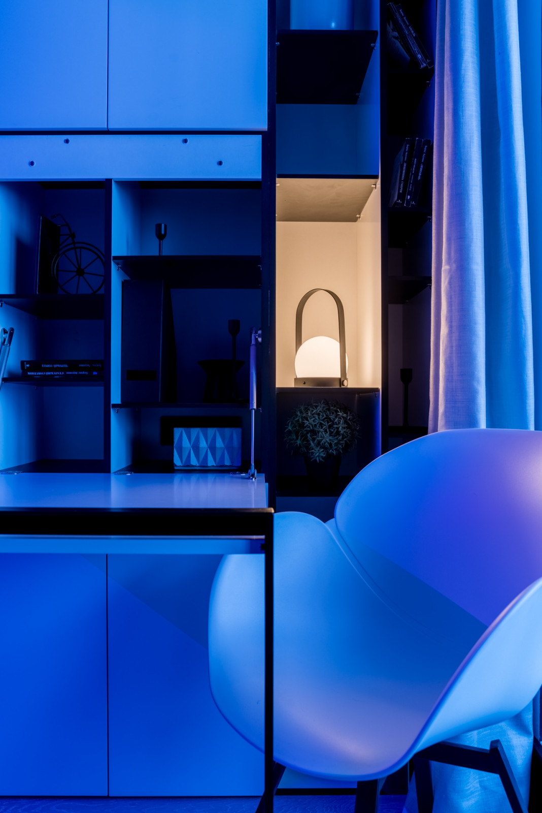 "Белый, серый и графит"